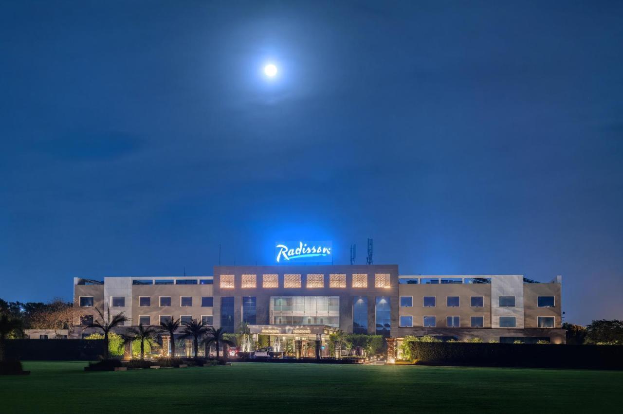 Radisson Resort & Spa Kandla Gāndhīdhām Exterior foto