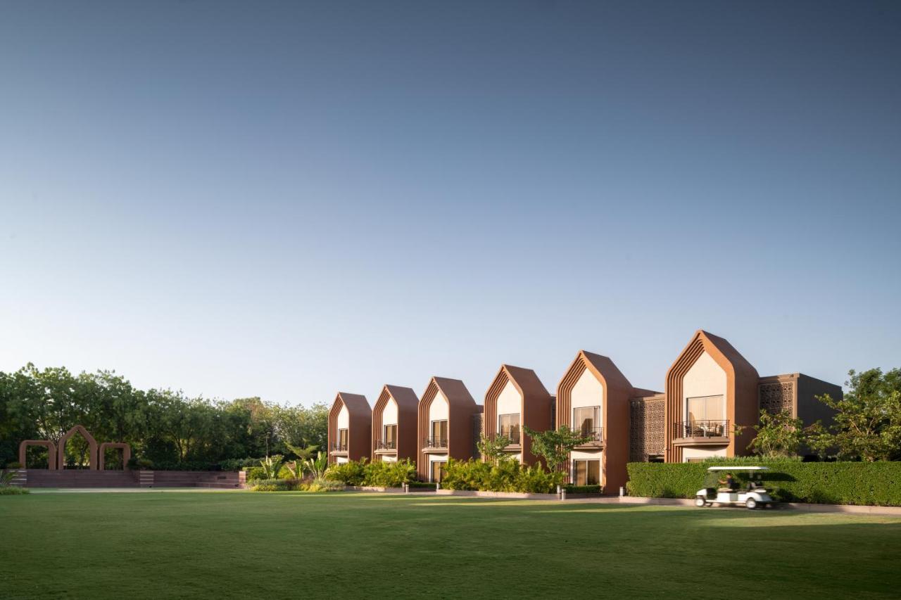 Radisson Resort & Spa Kandla Gāndhīdhām Exterior foto